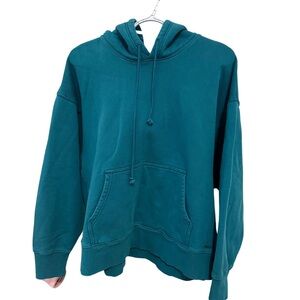 Aritzia TNA Boyfriend fleece.